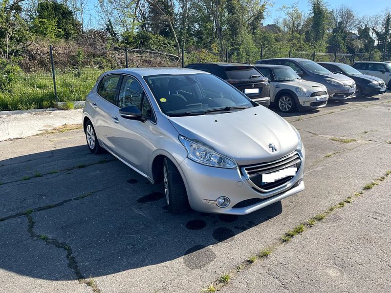 PEUGEOT 208 1.6 EHDI 92CH BLUE LION BUSINESS PACK