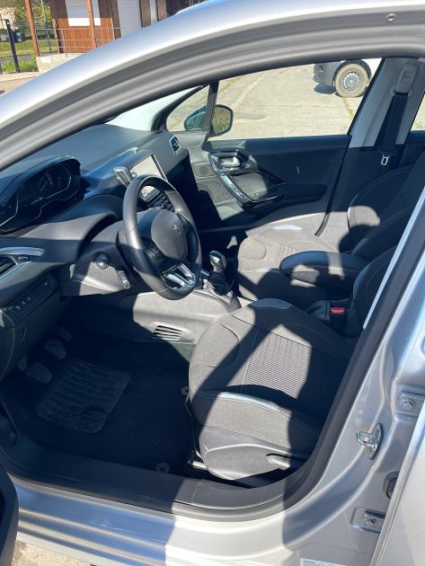 PEUGEOT 208 1.6 EHDI 92CH BLUE LION BUSINESS PACK