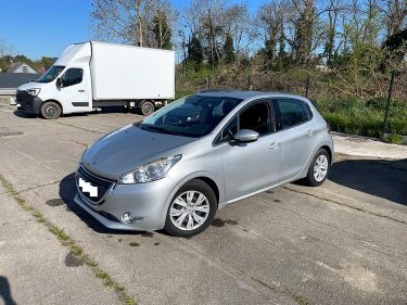 PEUGEOT 208 1.6 EHDI 92CH BLUE LION BUSINESS PACK