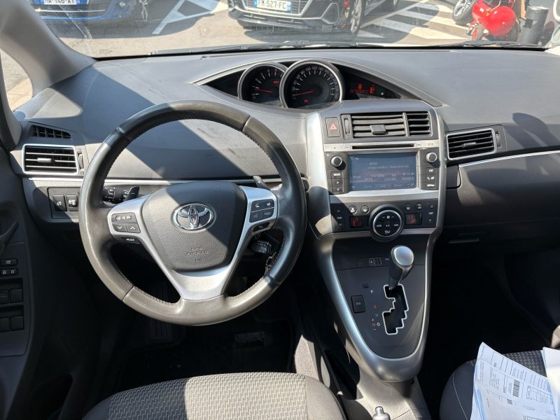 TOYOTA VERSO 2.2 D4D 150Ch - Garantie 6 mois