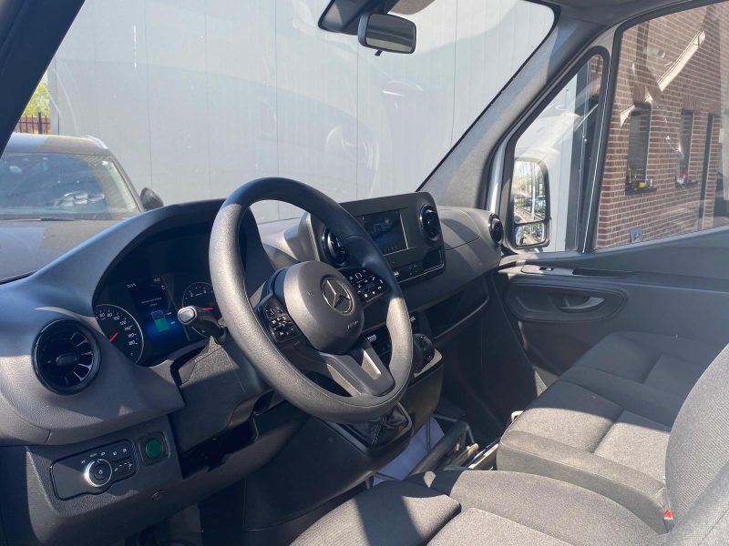 MERCEDES SPRINTER 2023
