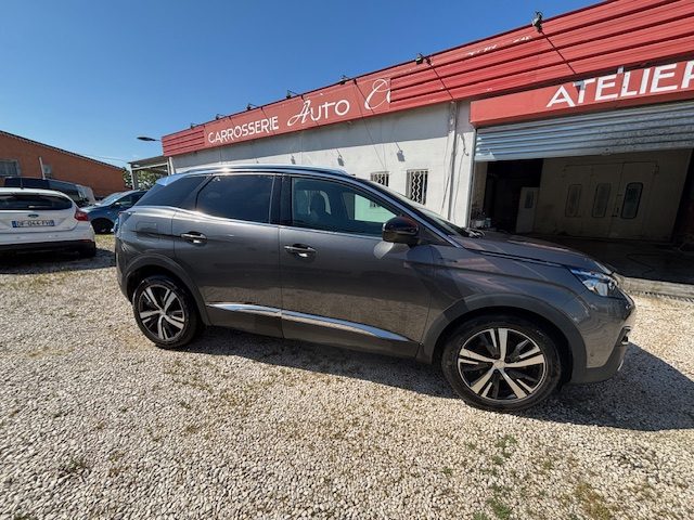 PEUGEOT 3008 2018