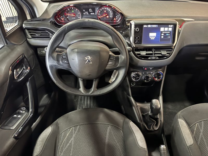 PEUGEOT 208 2014