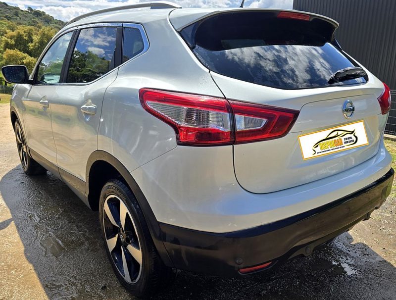 NISSAN QASHQAI 2015
