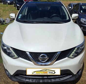 NISSAN QASHQAI 2015