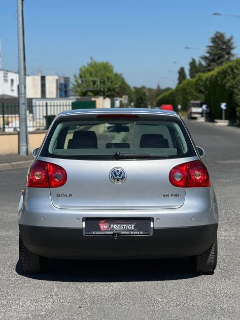 VOLKSWAGEN GOLF 5 2004