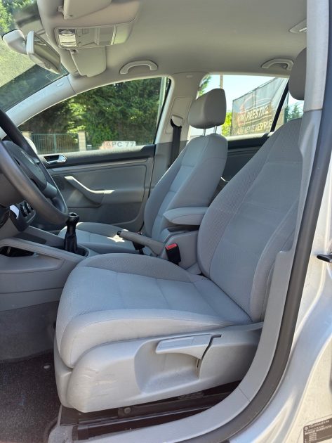 VOLKSWAGEN GOLF 5 2004