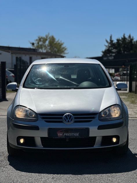 VOLKSWAGEN GOLF 5 2004