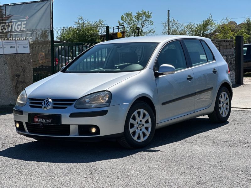 VOLKSWAGEN GOLF 5 2004
