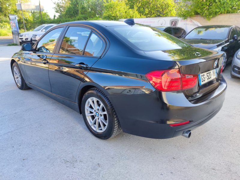 BMW Série 3 320 D A X-Drive 184ch Luxury MOTUR A CHAINE