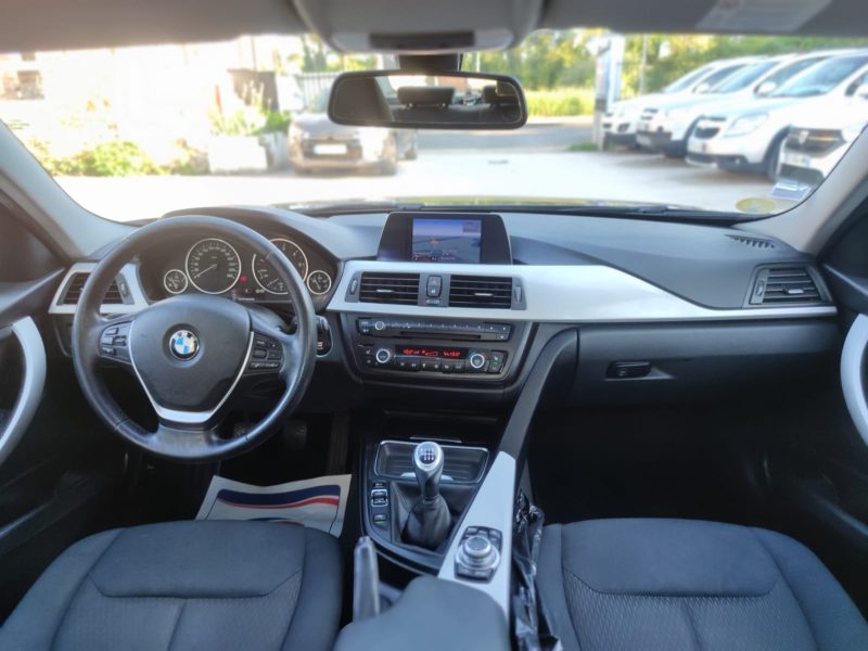 BMW Série 3 320 D A X-Drive 184ch Luxury MOTUR A CHAINE