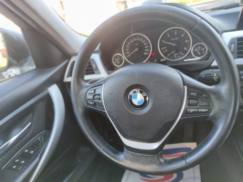 BMW Série 3 320 D A X-Drive 184ch Luxury MOTUR A CHAINE