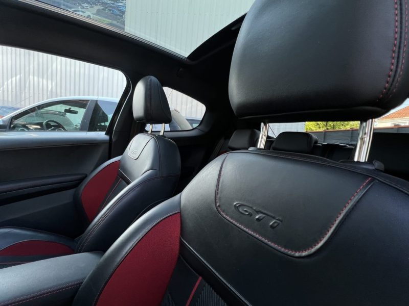 PEUGEOT 208 GTI PHASE 2 1.6 THP 208 APPLE CARPLAY & ANDROID CAMERA RECUL TOIT PANO - GARANTIE 1 AN