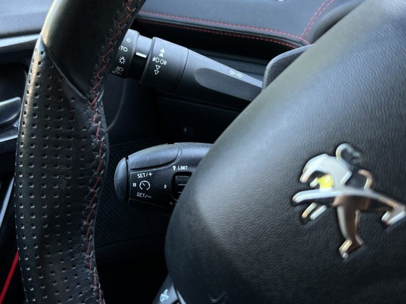 PEUGEOT 208 GTI PHASE 2 1.6 THP 208 APPLE CARPLAY & ANDROID CAMERA RECUL TOIT PANO - GARANTIE 1 AN