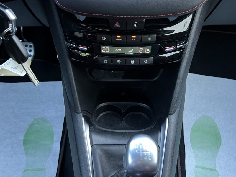 PEUGEOT 208 GTI PHASE 2 1.6 THP 208 APPLE CARPLAY & ANDROID CAMERA RECUL TOIT PANO - GARANTIE 1 AN
