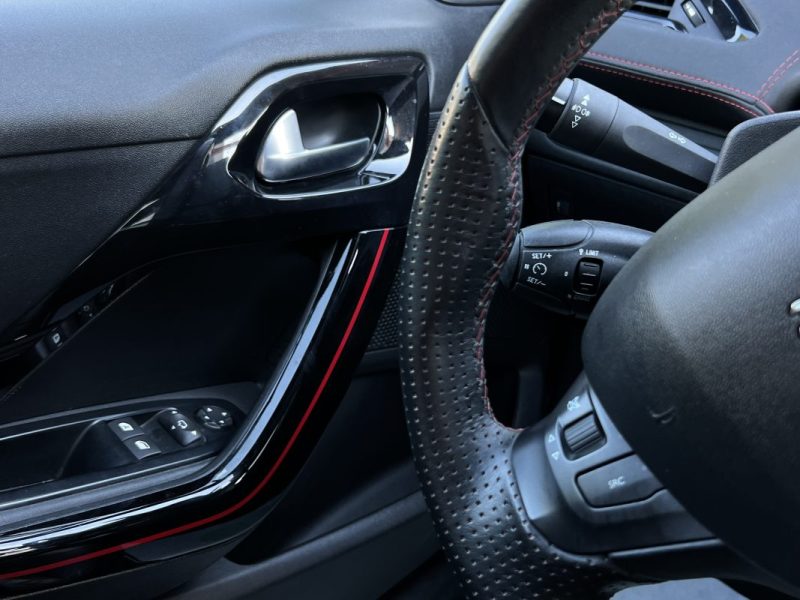 PEUGEOT 208 GTI PHASE 2 1.6 THP 208 APPLE CARPLAY & ANDROID CAMERA RECUL TOIT PANO - GARANTIE 1 AN