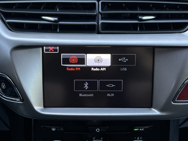 CITROEN C3 II PHASE 2 1.2 82 Cv APPLE CARPLAY REGULATEUR / ECRAN TACTILE CRIT AIR 1 - GARANTIE 1 AN