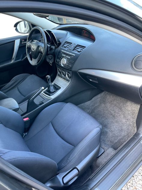 MAZDA MAZDA 3 2011
