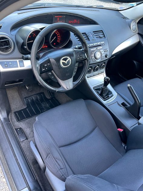 MAZDA MAZDA 3 2011