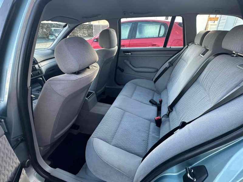 BMW SERIE 3  318i BOITE AUTO 144000KMS GARANTIE 24 MOIS