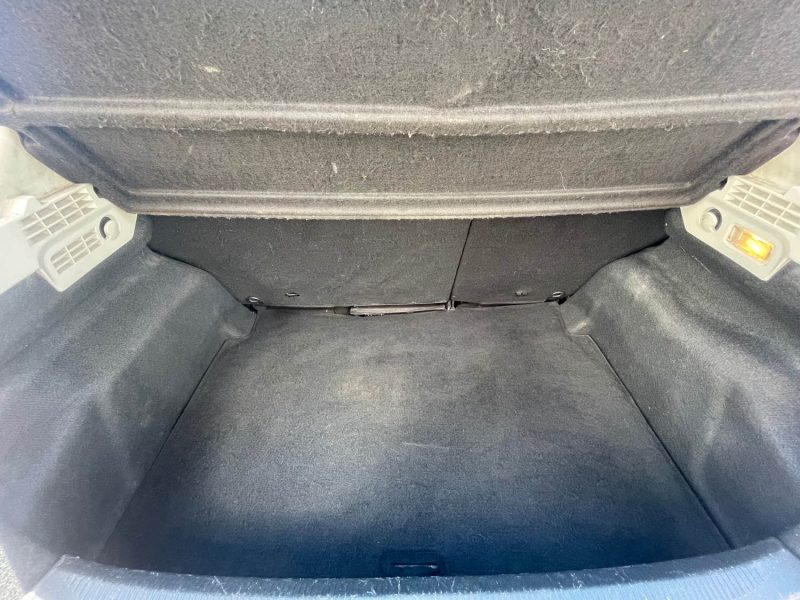 PEUGEOT 207 2008 1.4i - 8V 75CV 