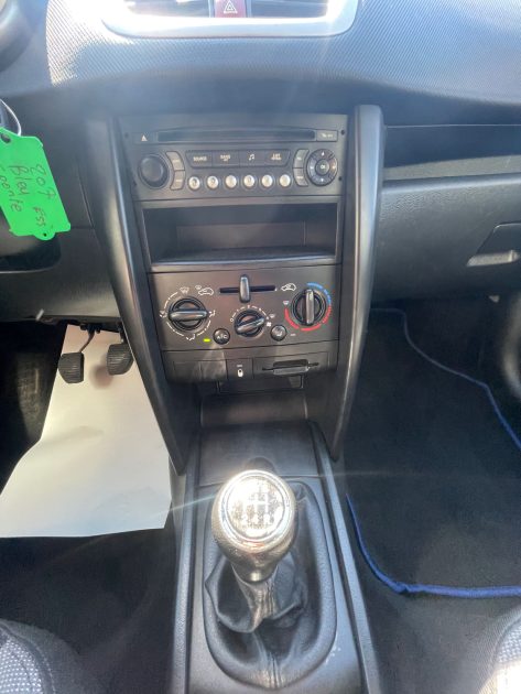 PEUGEOT 207 2008 1.4i - 8V 75CV 