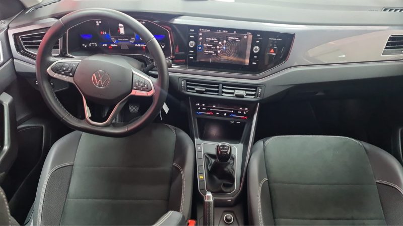 VOLKSWAGEN POLO 2023
