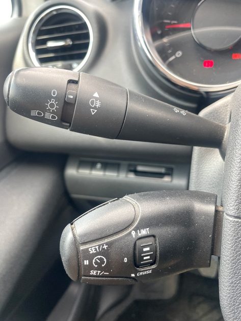 PEUGEOT 5008 1.6 HDI - 8V TURBO