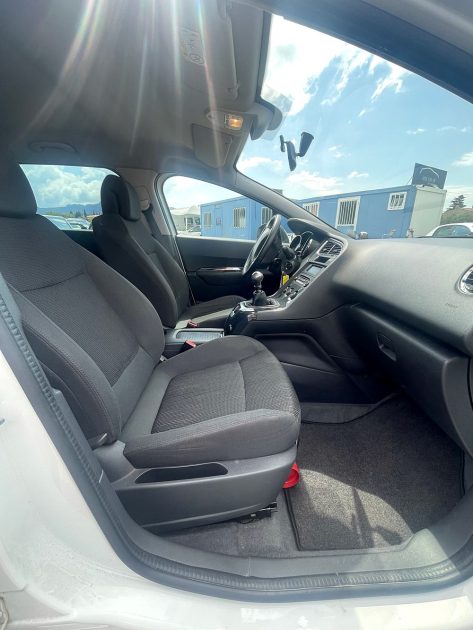 PEUGEOT 5008 1.6 HDI - 8V TURBO