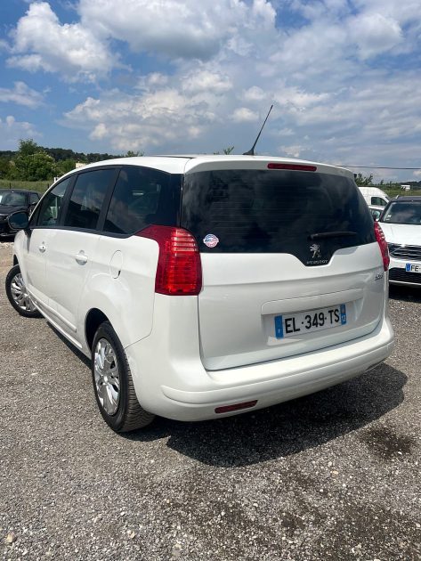 PEUGEOT 5008 1.6 HDI - 8V TURBO