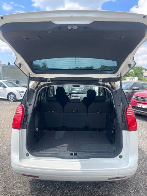 PEUGEOT 5008 1.6 HDI - 8V TURBO