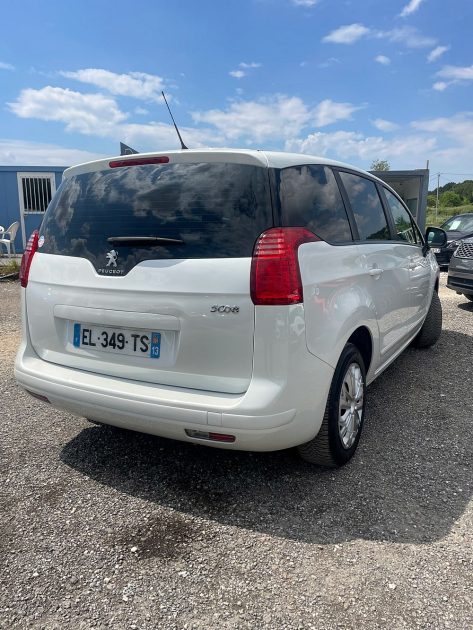 PEUGEOT 5008 1.6 HDI - 8V TURBO