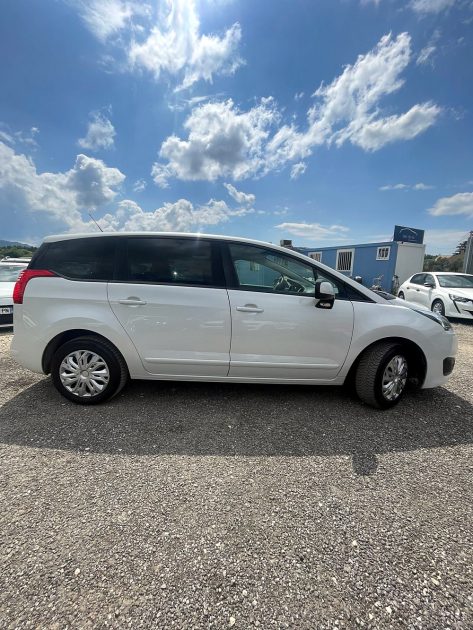 PEUGEOT 5008 1.6 HDI - 8V TURBO