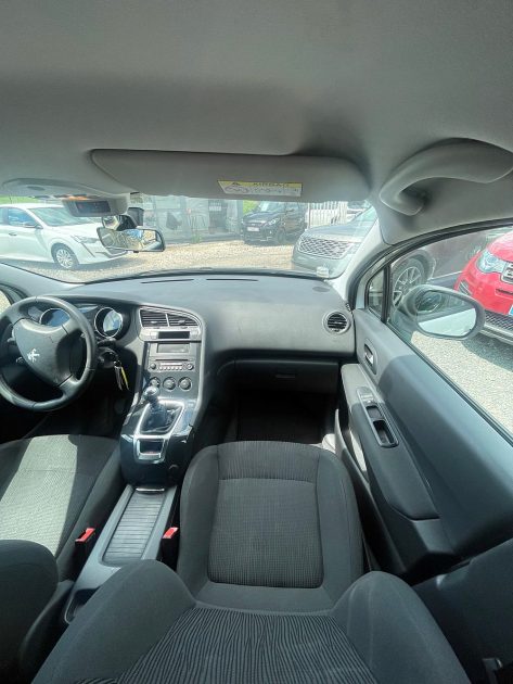 PEUGEOT 5008 1.6 HDI - 8V TURBO