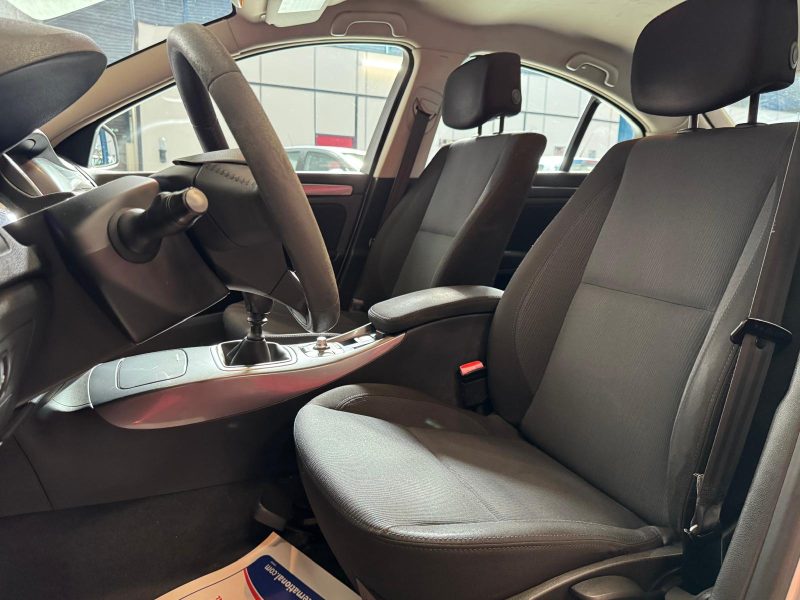 RENAULT LAGUNA 2.0 DCI 130 Carminat 