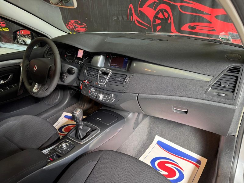 RENAULT LAGUNA 2.0 DCI 130 Carminat 