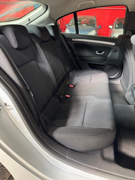 RENAULT LAGUNA 2.0 DCI 130 Carminat 