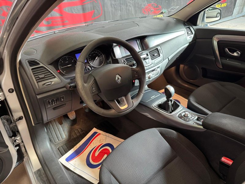 RENAULT LAGUNA 2.0 DCI 130 Carminat 