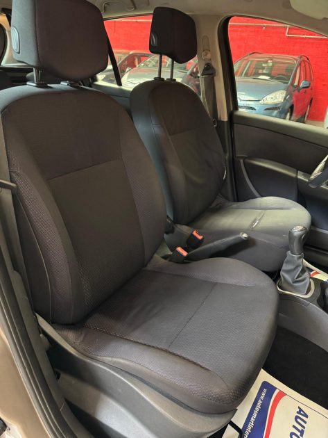 RENAULT CLIO ESTATE 1.2 Tce 100 Dynamique 