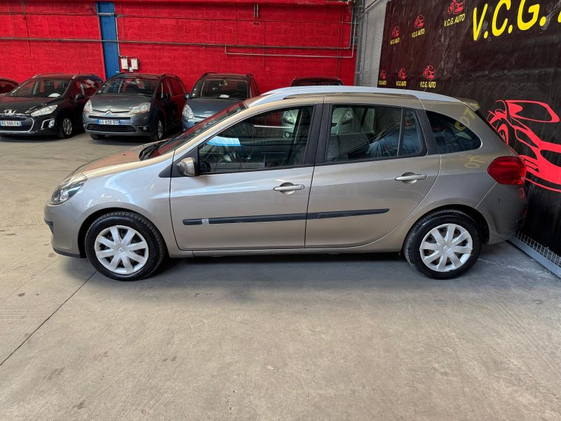 RENAULT CLIO ESTATE 1.2 Tce 100 Dynamique 