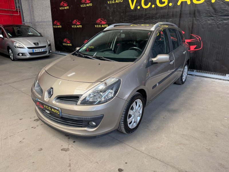 RENAULT CLIO ESTATE 1.2 Tce 100 Dynamique 