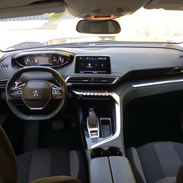 PEUGEOT 3008 ACTIVE BUSINES BHDI 130 S&S EAT8 