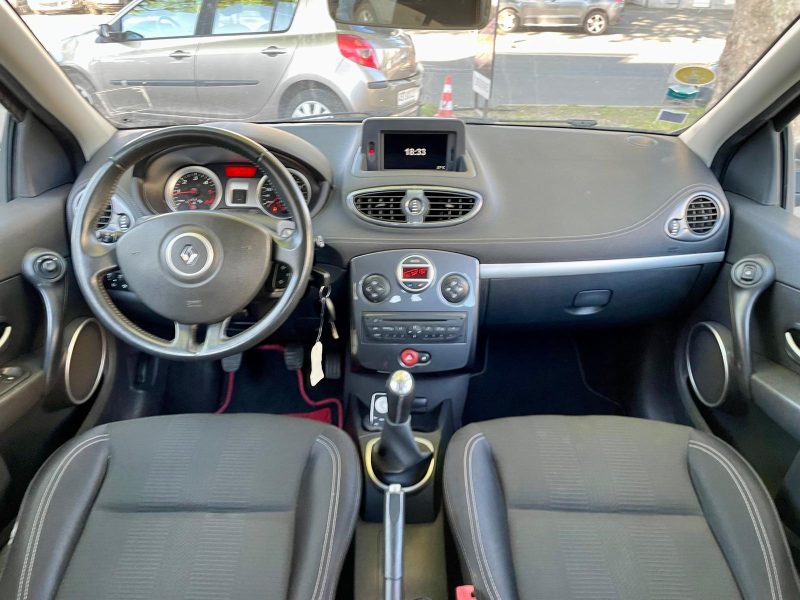 RENAULT CLIO III 2011