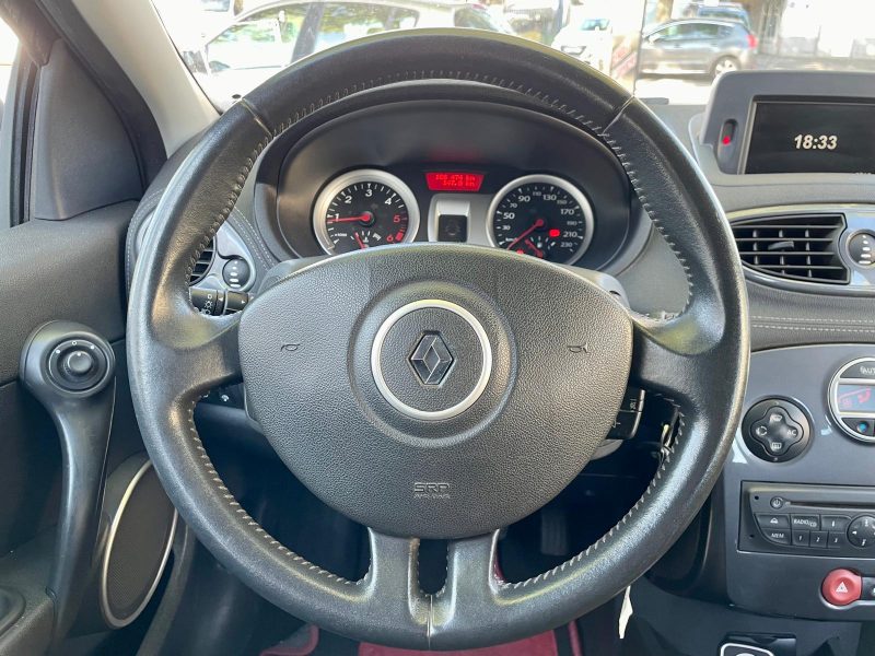 RENAULT CLIO III 2011