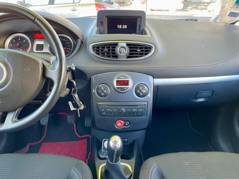 RENAULT CLIO III 2011