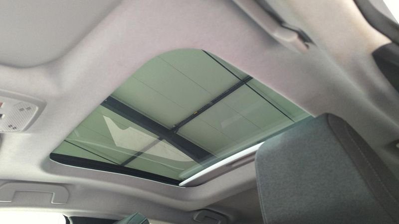 Citroën C4 Puretech 130 eat8 max + camera 360 + toit pano