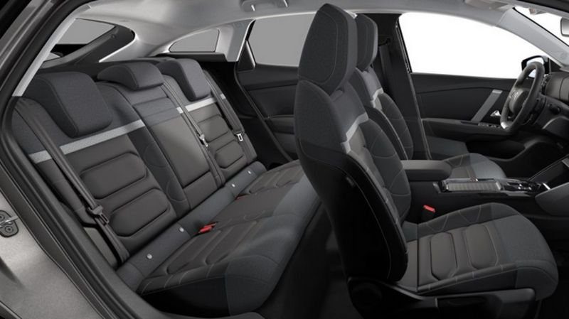 Citroën C4 Puretech 130 eat8 max + camera 360 + toit pano