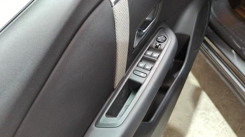 Citroën C4 Puretech 130 eat8 max + camera 360 + toit pano