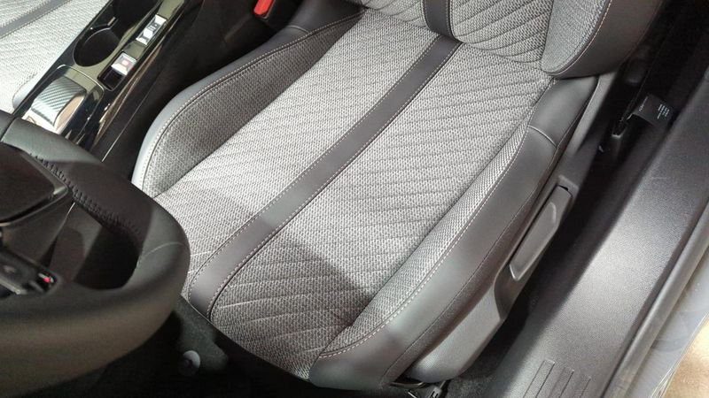 Peugeot 2008 nouveau Hybrid 145 e-dcs6 allure + pack navigation & access +  vision drive assist plus