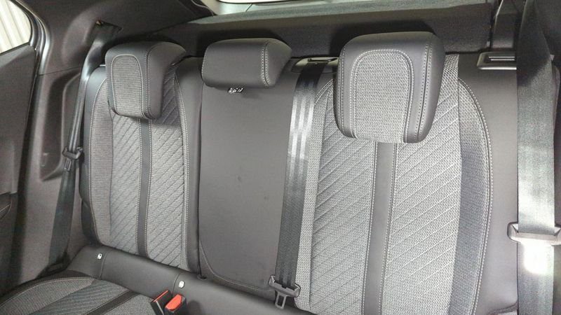 Peugeot 2008 nouveau Hybrid 145 e-dcs6 allure + pack navigation & access +  vision drive assist plus